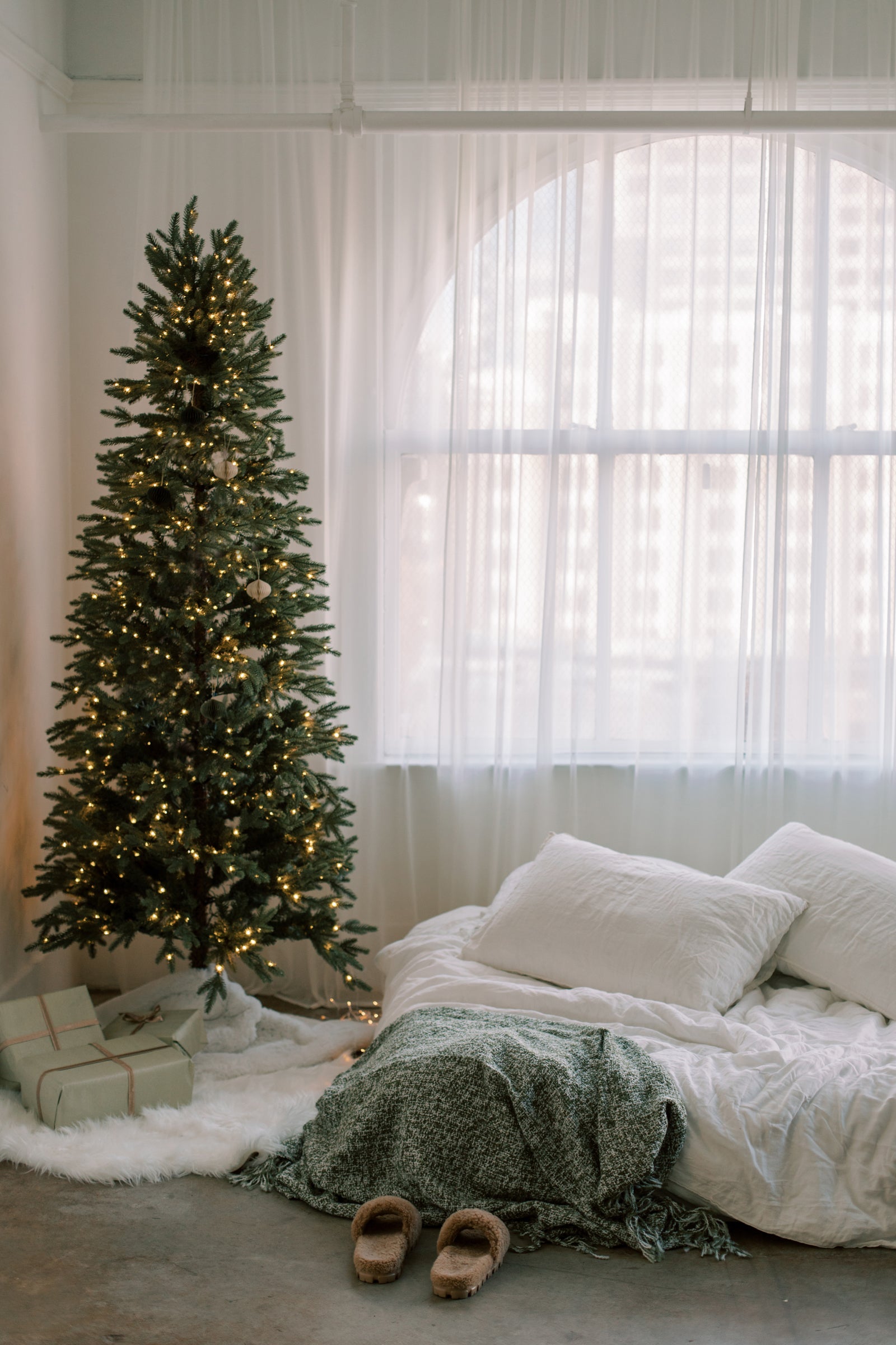 Awaken the Spirit of the Season with Our Christmas Morning Scent