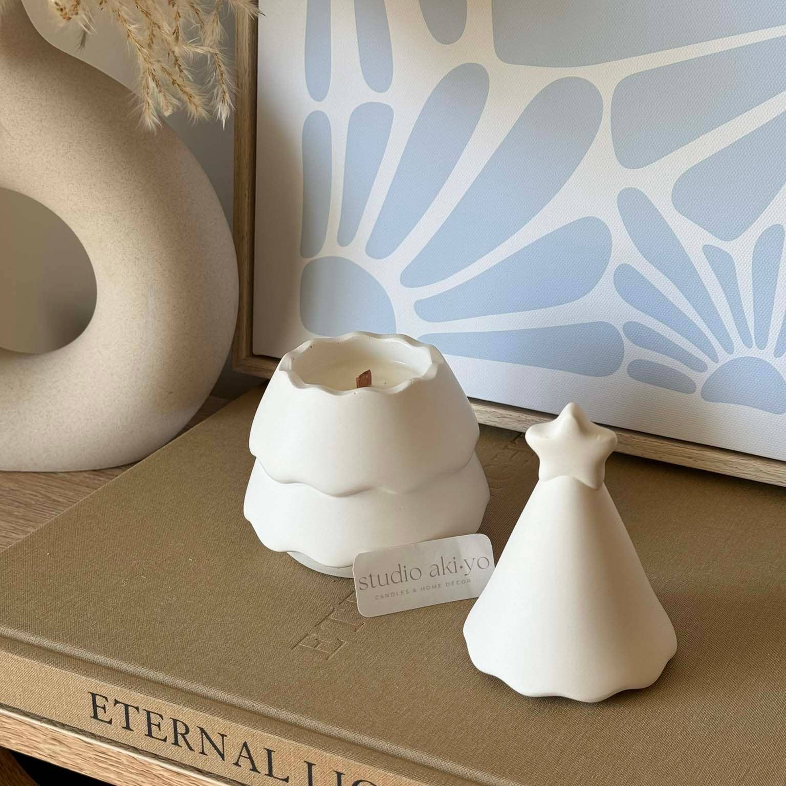 Studio Akiyo - Winter Forest Tree Soy Candle White Fir Peach | Holiday