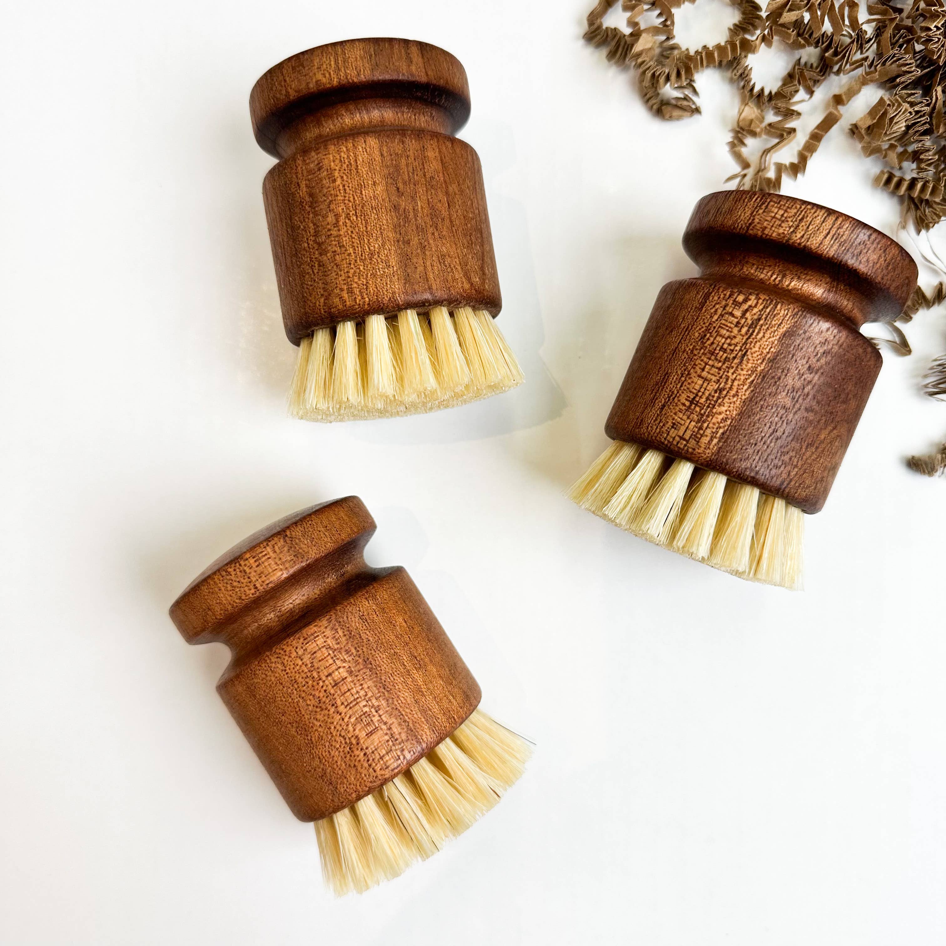 Smile Boutiques - Plastic Free Kitchen Brush with Natural Bristles