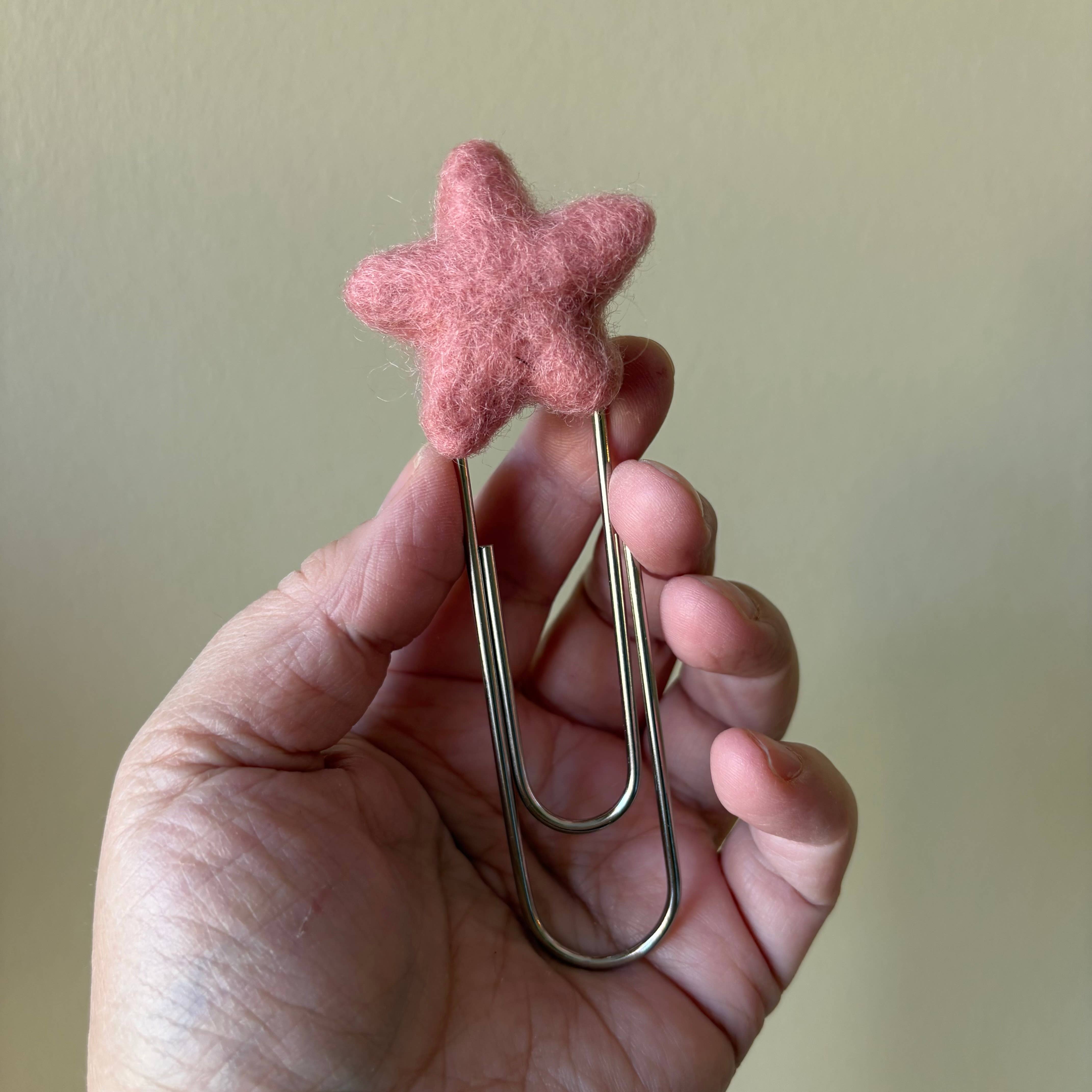 ForgetBKnot - Bookmark- Felt Star & Oversized Paperclip Bookmark