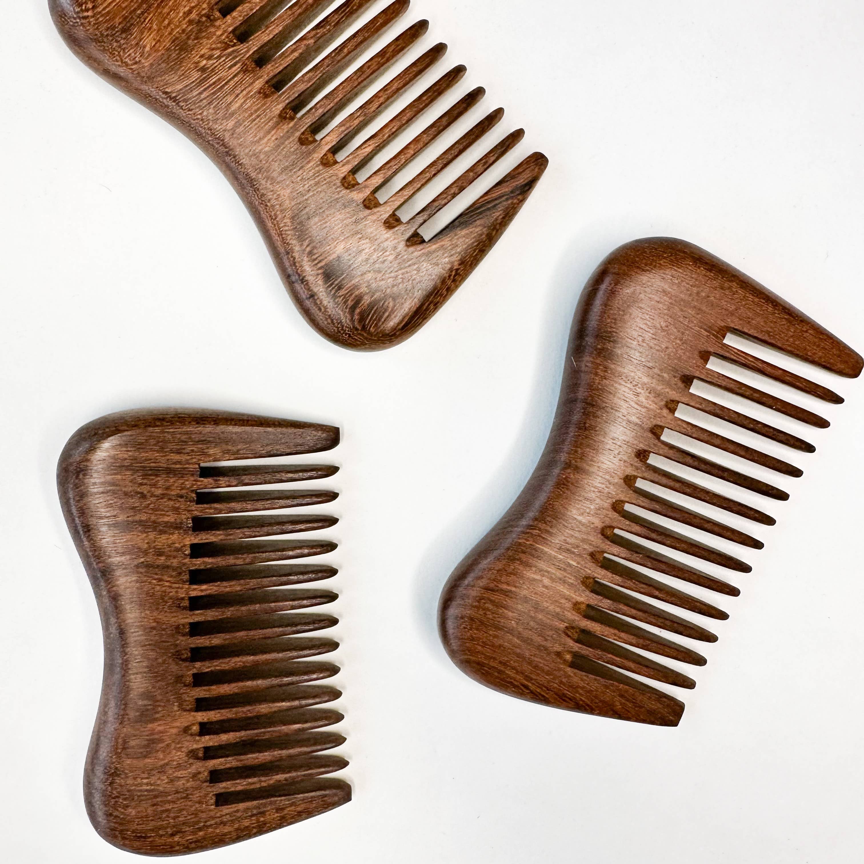 Smile Boutiques - Eco-Friendly Natural Sandalwood Detangling Comb