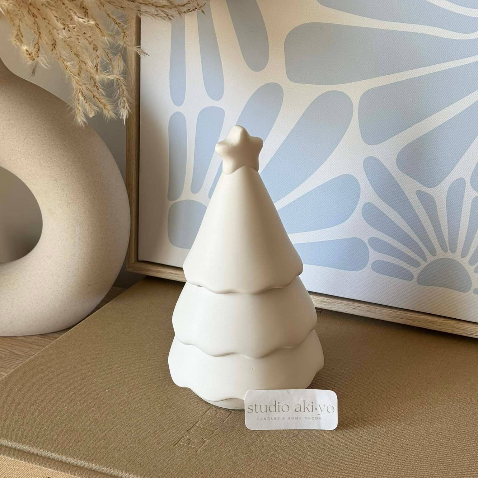 Studio Akiyo - Winter Forest Tree Soy Candle White Fir Peach | Holiday