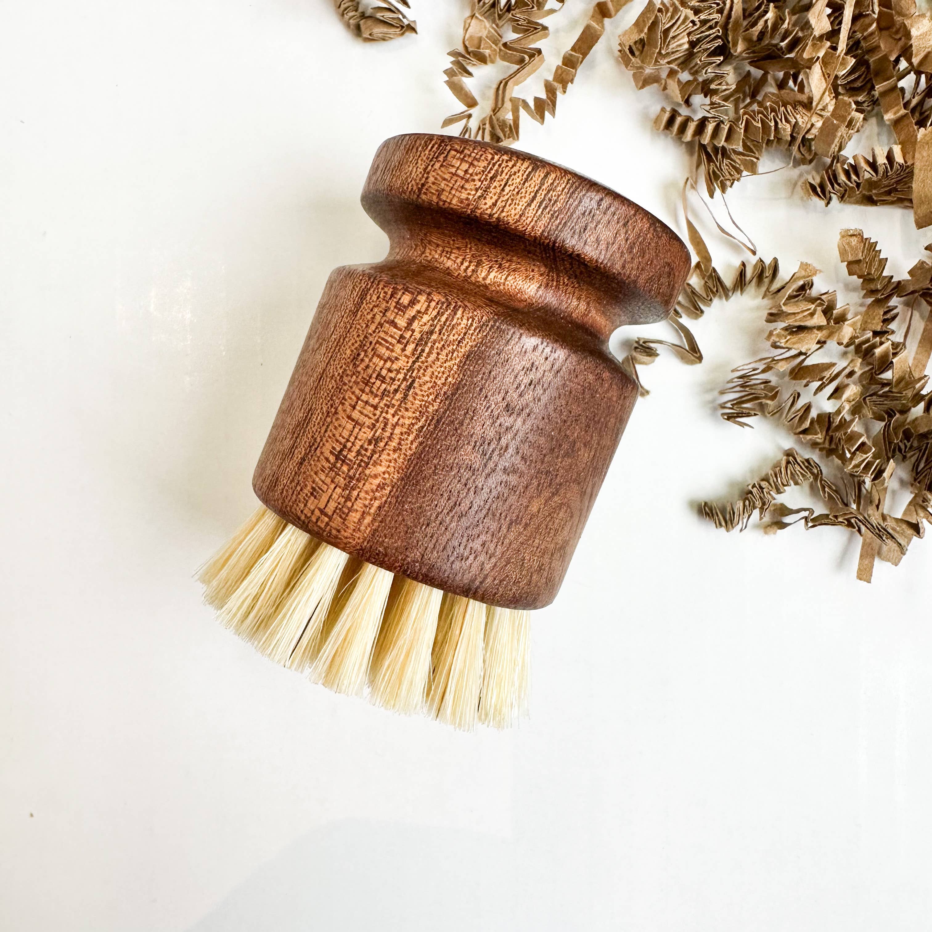Smile Boutiques - Plastic Free Kitchen Brush with Natural Bristles
