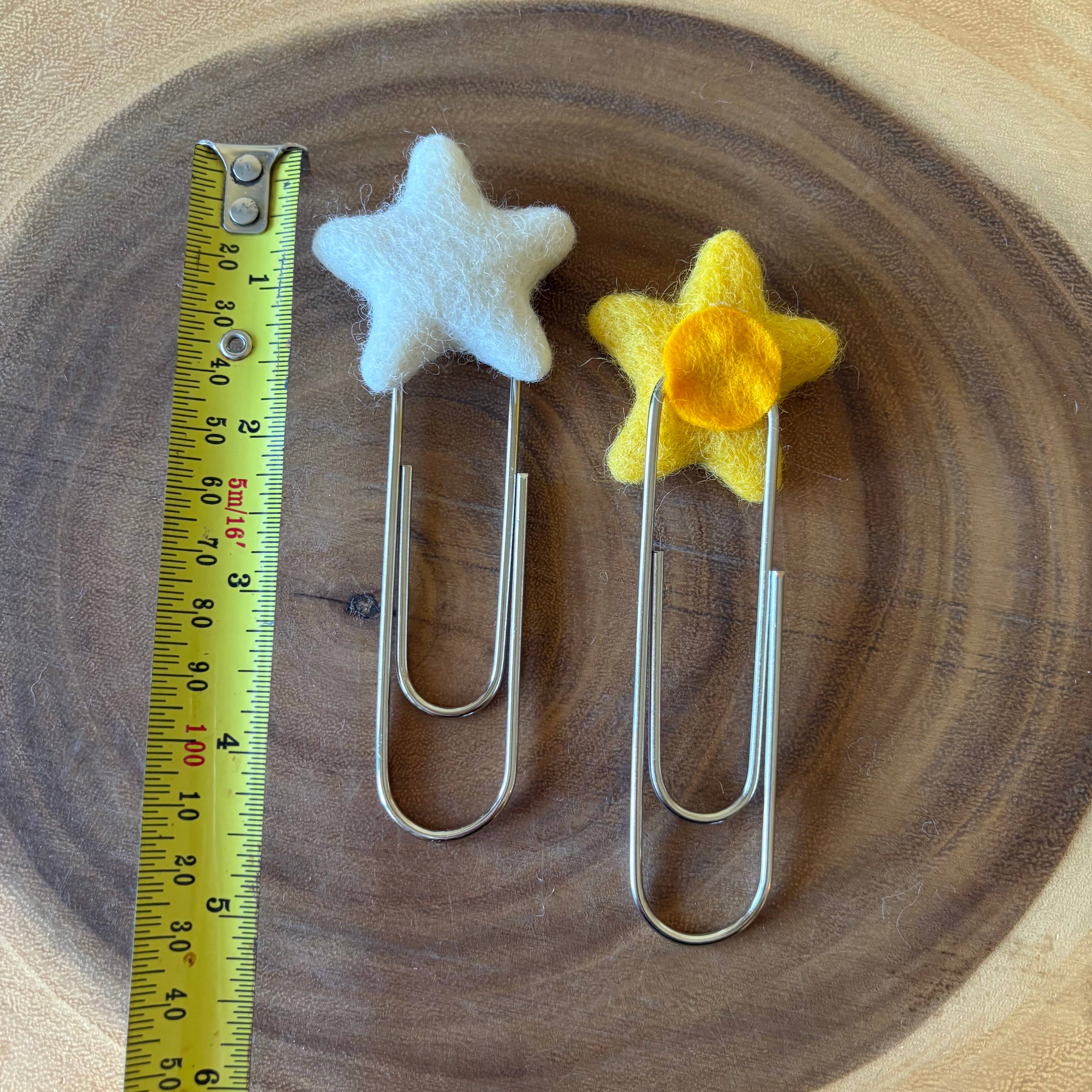 ForgetBKnot - Bookmark- Felt Star & Oversized Paperclip Bookmark