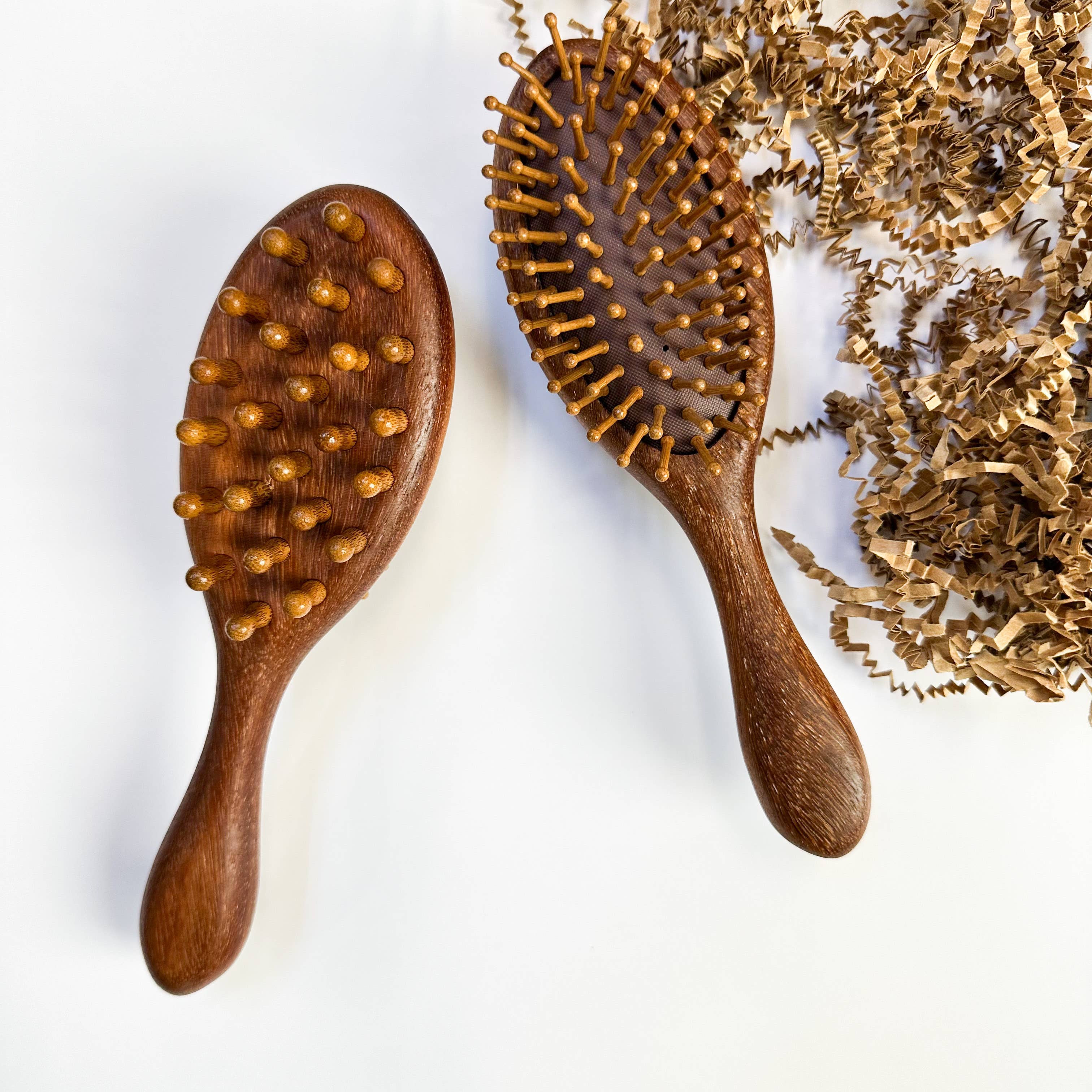 Smile Boutiques - Sandalwood Hair  Brush and Scalp Massager